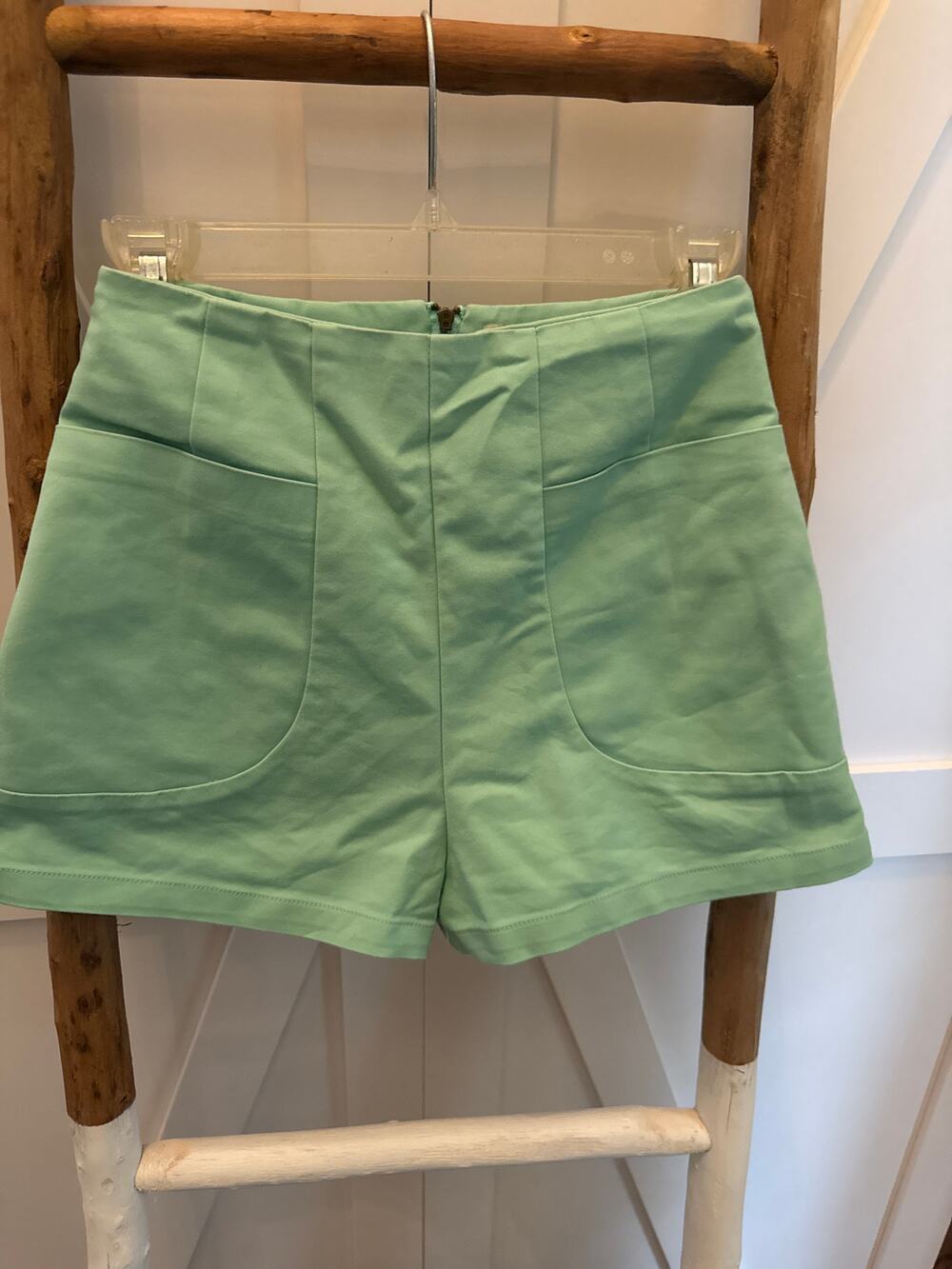 Alythea Bloomingdales high-waisted structured dress shorts back zipper Small